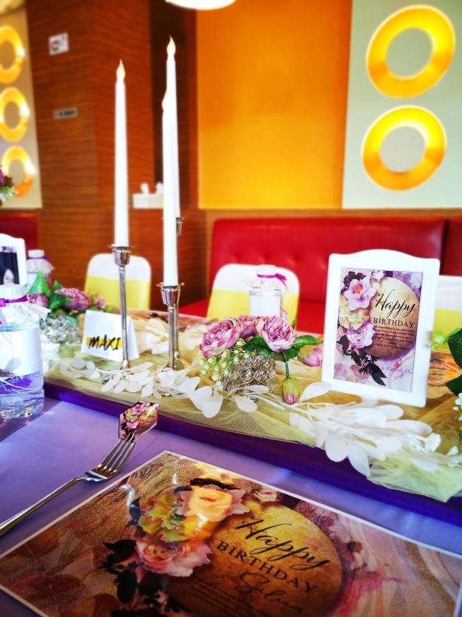 Hotel Maximillian Tanjung Balai Karimun Zewnętrze zdjęcie
