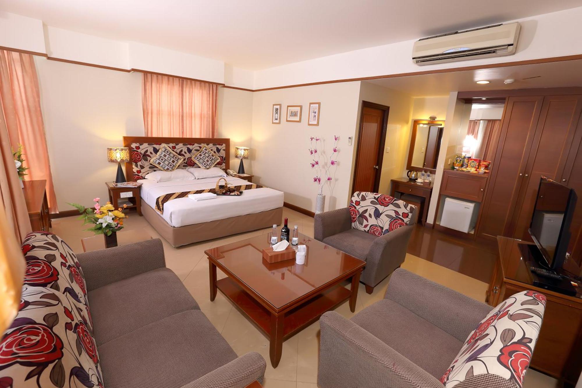 Hotel Maximillian Tanjung Balai Karimun Zewnętrze zdjęcie