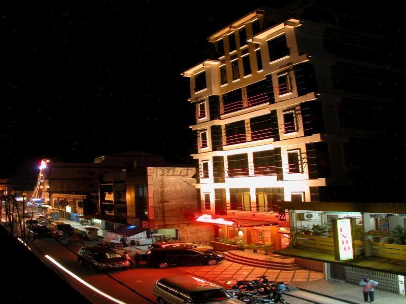 Hotel Maximillian Tanjung Balai Karimun Zewnętrze zdjęcie